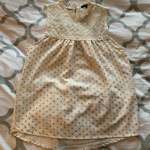 Small lace style top